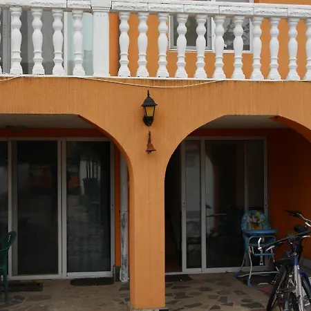 Guest House Aheloy Penzion *